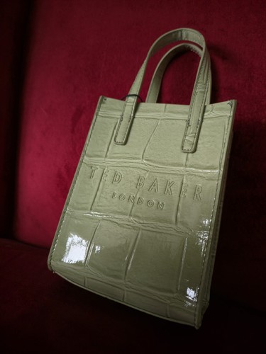 Bnwt ted baker croc mini - ted,