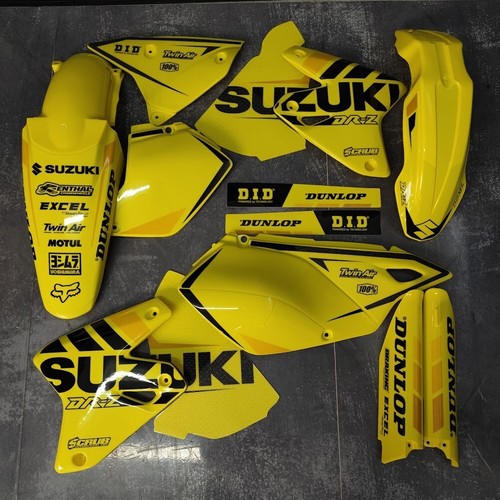 Plastics graphics suzuki - +,