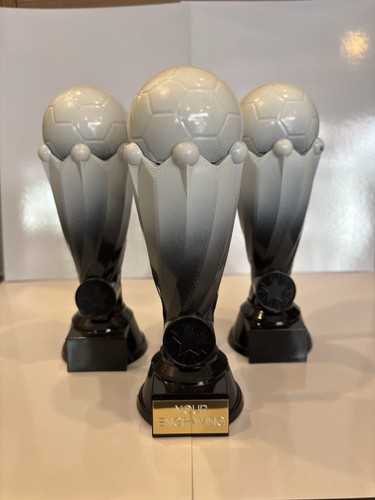 Squad x16 football trophies - football,