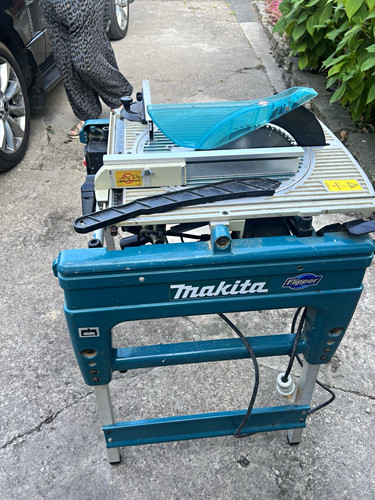 Makita flipper corded - makita,