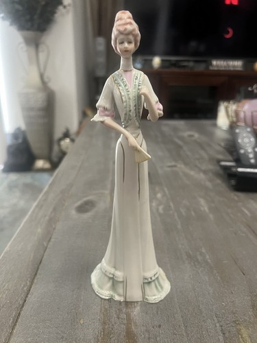 Galos porcelain spain statue - spain,