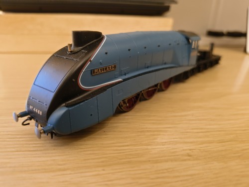 Hornby class mallard 4468 - mallard,