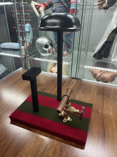 Freddy krueger glove and hat - freddy,