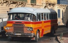 BUS PHOTO OF AN ORANGE MALTA BUS PHOTOGRAPH PICTURE OF A VINTAGE BUS FBY739.