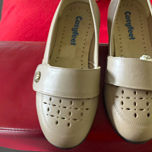 Cosyfeet women beige slip - cosyfeet,