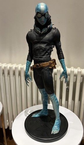 Sideshow collectibles hellboy - sideshow,