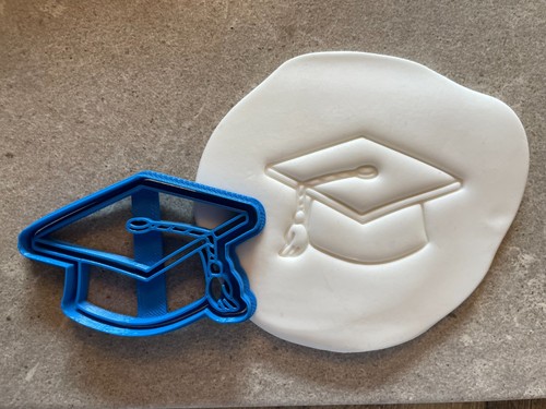 Graduation cap cookie - cap,