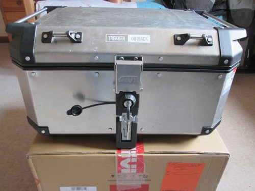 Givi trekker outback 58l top - outback,
