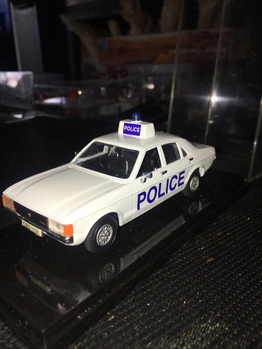 Corgi code police ford - code,