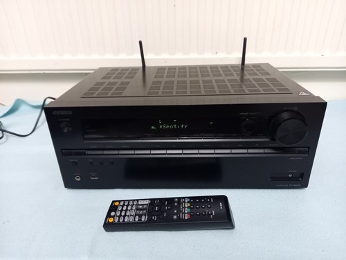 Black receiver onkyo - 7.2,