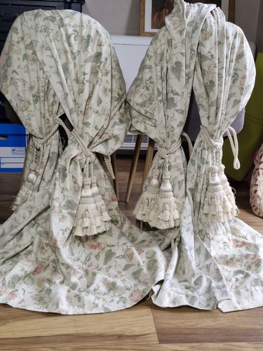 Pairs laura ashley - 2, of