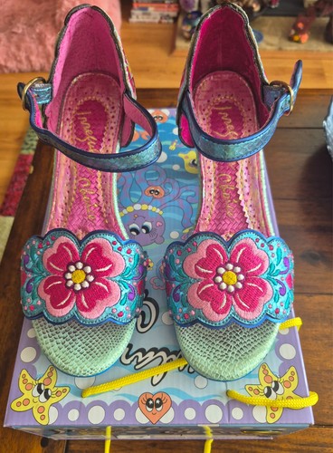 Irregular choice size low - size,