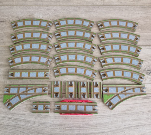 Wooden train track - track, bundle