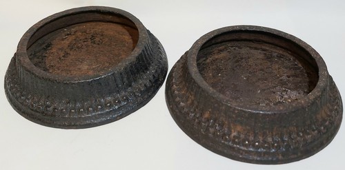 Antique 19thc cast iron - 19thc, 8"