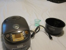 ZOJIRUSHI IH Pressure Rice Cooker & Warmer NP-NVC10- Made In Japan