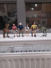 Vintage 1993 Jurassic Park Bundle Including 4 Figures And 2 Dinosaurs.