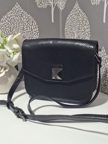 Bessie london black cross - cross, body