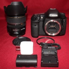 Canon EOS 7D DSLR Camera with