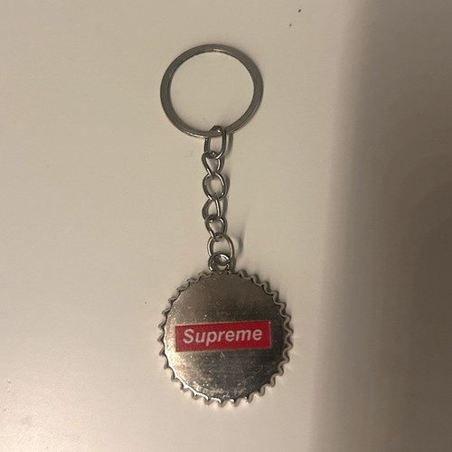 Supreme metal bottle cap style - supreme,