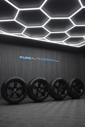 Genuine q8 audi alloy - 21",