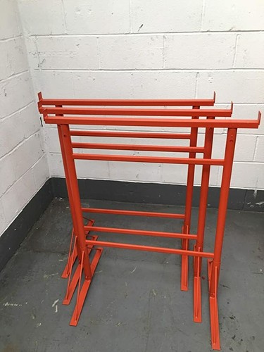Size 3 adjustable - no,