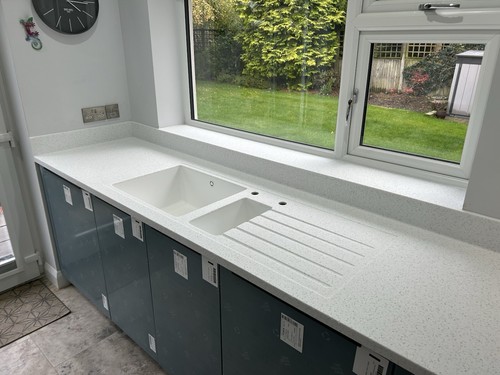 Solid surface kitchen worktops - solid,