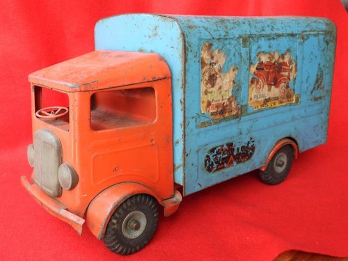 Triang lines brothers 1947 - brothers,