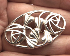 Sterling silver brooch oval