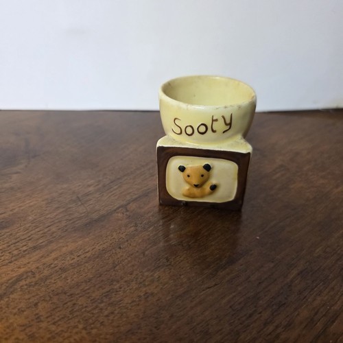 Vintage sooty egg cup keele - vintage,