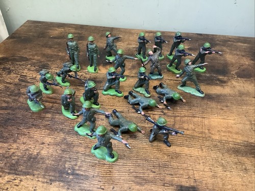 Britains herald toy soldiers - herald,