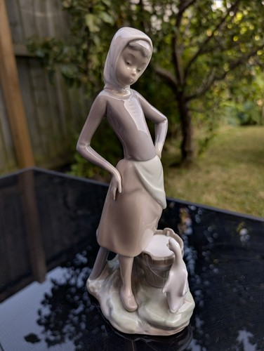 Lladro milkmaid figurine - ​lladro,