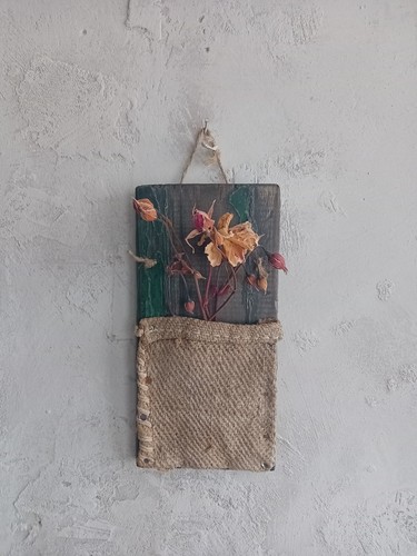 Chippy painted pine - painted,