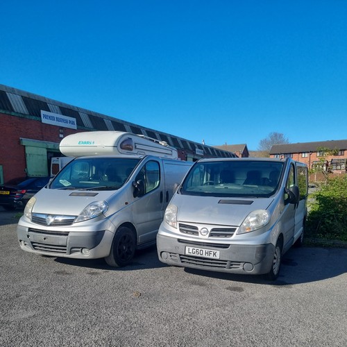 Renault trafic vauxhall vivaro - renault,