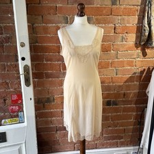VINTAGE SLIP DRESS / PETTICOAT