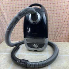 Miele S5211, 2200W Cylinder