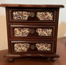 Vintage Musical Jewellery Box