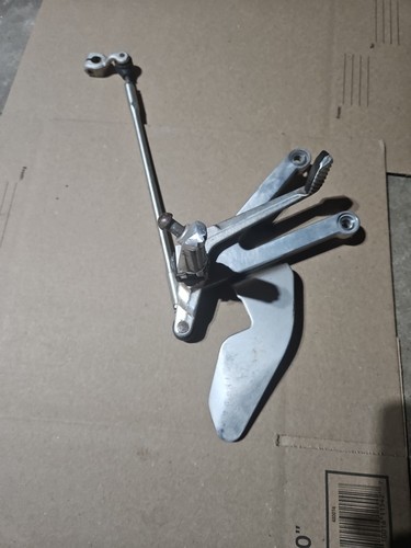 1991 1992 gsxr 750 foot - 750, brake