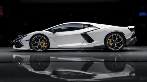 Lamborghini revuelto supercars - revuelto,