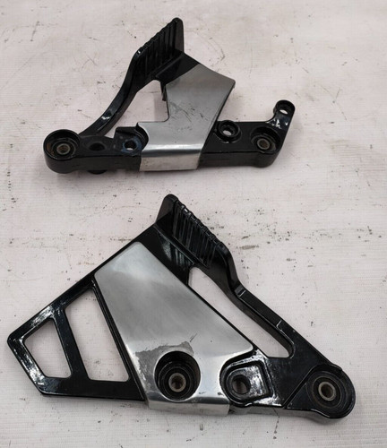 Pair front footrest - front, support