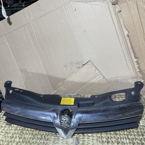 Vauxhall astra front - front, grill