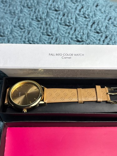 Avon fall into color watch - avon,