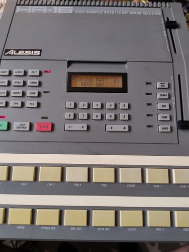 Alesis hr16 programmable drum - alesis,
