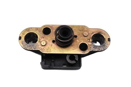 Seat lock locking mechanism
