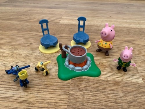 Peppa pig campfire with - pig,