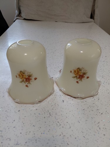 Vintage cream milk glass - 2x,
