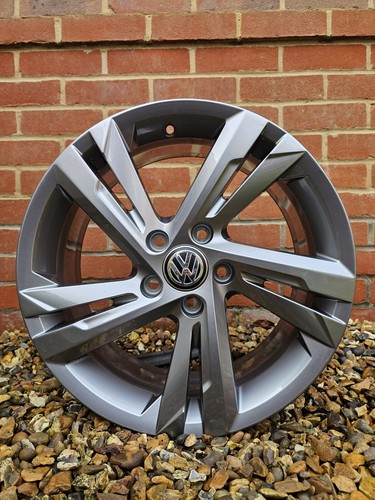 Volkswagen golf alloy - 17", vw