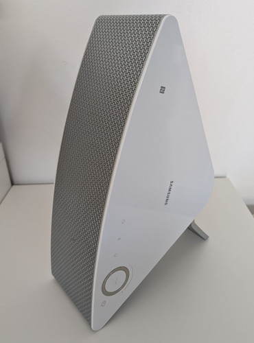 Samsung white wireless - m5,