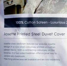 NEW Luxurious Laura Ashley