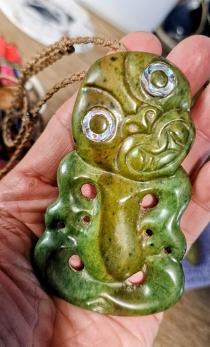 Vintage hei tiki greenstone - vintage, tiki.