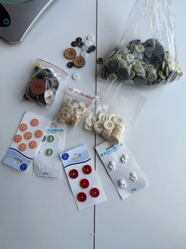 Huge lot plastic buttons - of,